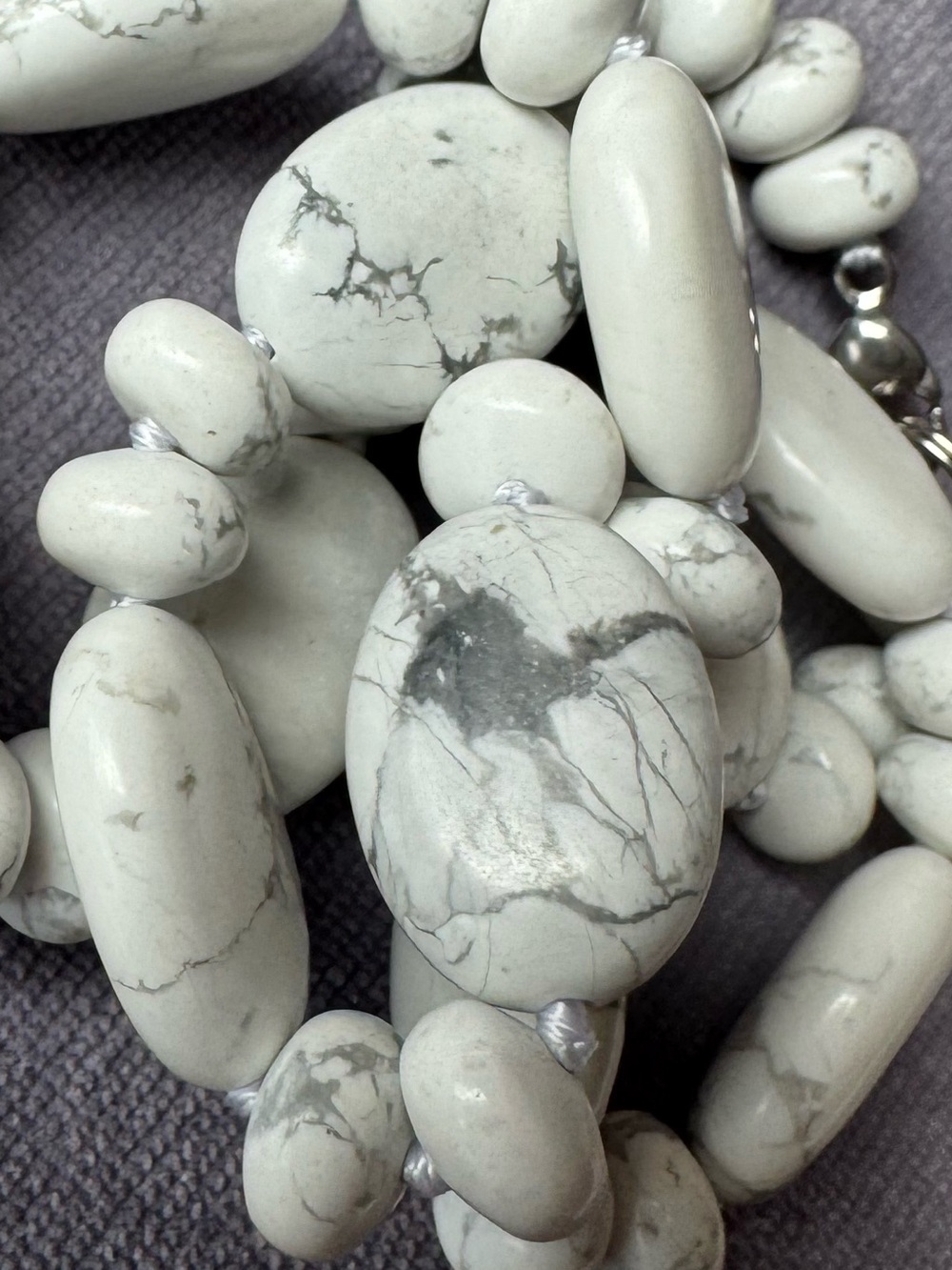 NWOT Tuckernuck Howlite Necklace - Picture 5 of 5